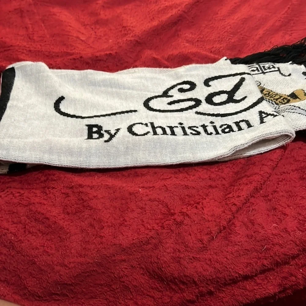 Ed hardy scarf